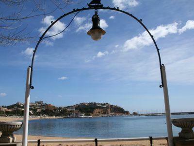 Апартаменты 1Ra Linea Platja De Sant Feliu Сан-Фелиу-де-Гишольс Экстерьер фото